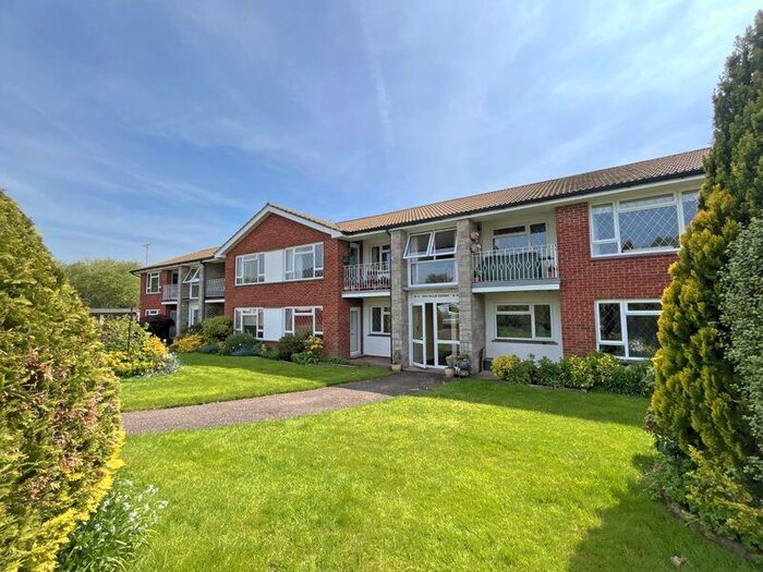 2 Bedroom Flat To Rent In Sid Vale Close, Sidmouth, EX10