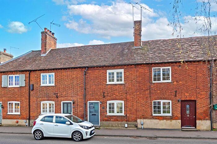 2 Bedroom House To Rent In High Street, Sandridge, St. Albans, AL4
