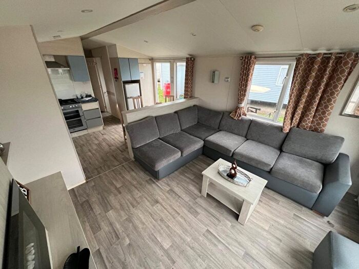 2 Bedroom Park Home For Sale In Beach Road, St. Osyth, Clacton-On-Sea, CO16