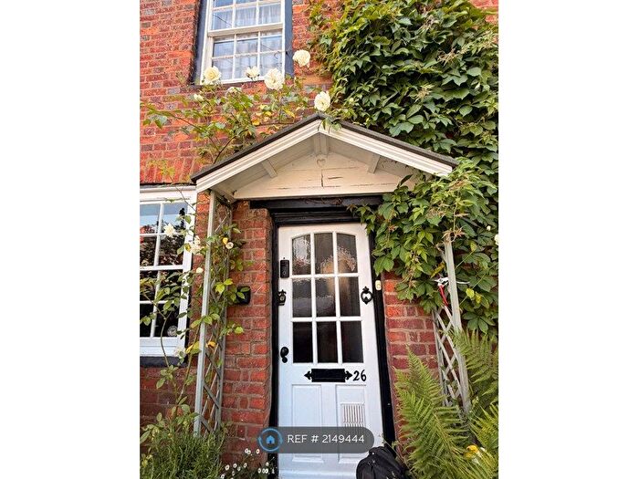 3 Bedroom Terraced House To Rent In London Road, Milton Keynes, MK11