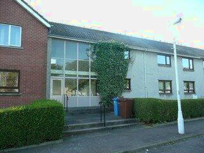 2 Bedroom Flat To Rent In Gillway, Rosyth, Fife, KY11