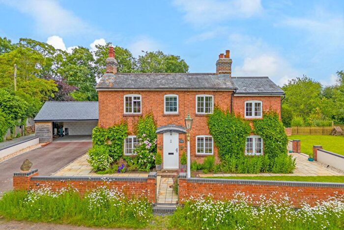 4 Bedroom Cottage For Sale In Clevelode Malvern, Worcestershire, WR13