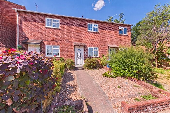 2 Bedroom Terraced House For Sale In St Benedicts Close, Aldershot, Hampshire, GU11