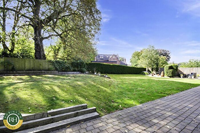 5 Bedroom Detached House For Sale In Burghley Court, Sprotbrough, Doncaster, DN5