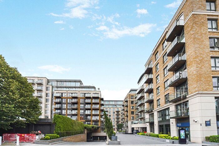 2 Bedroom Flat For Sale In Regatta Lane, Hammersmith, W6