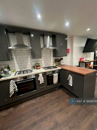 6 Bedroom Semi-Detached House To Rent In Eaton Crescent, Swansea, SA1