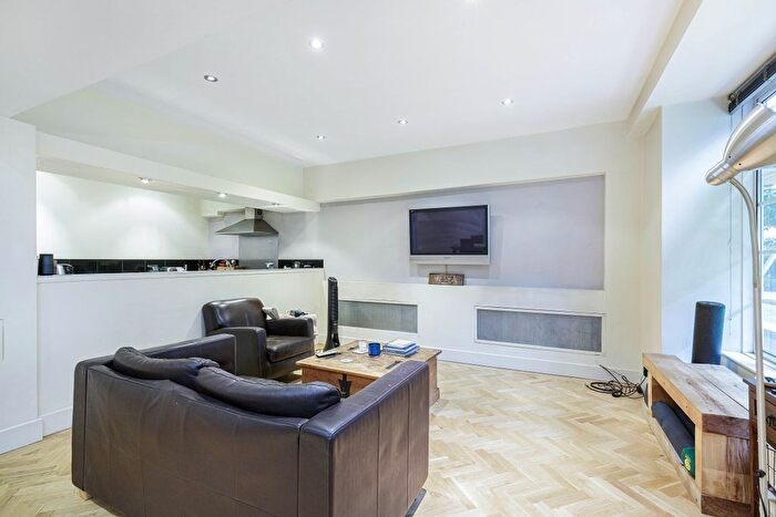 1 Bedroom Flat For Sale In Grove End Road, St John's Wood, London, NW8