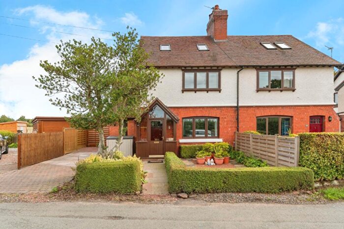 4 Bedroom Semi-Detached House For Sale In Mill Lane, Willaston, Neston, Cheshire, CH64