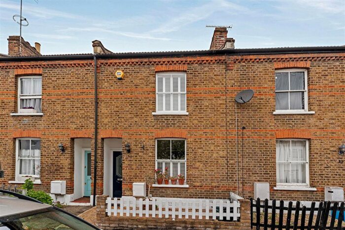 2 Bedroom Terraced House For Sale In Cowley Road, Wanstead, E11