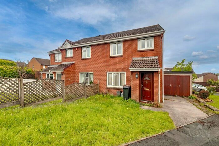 3 Bedroom Semi-Detached House To Rent In The Heathers, Plymouth, PL6