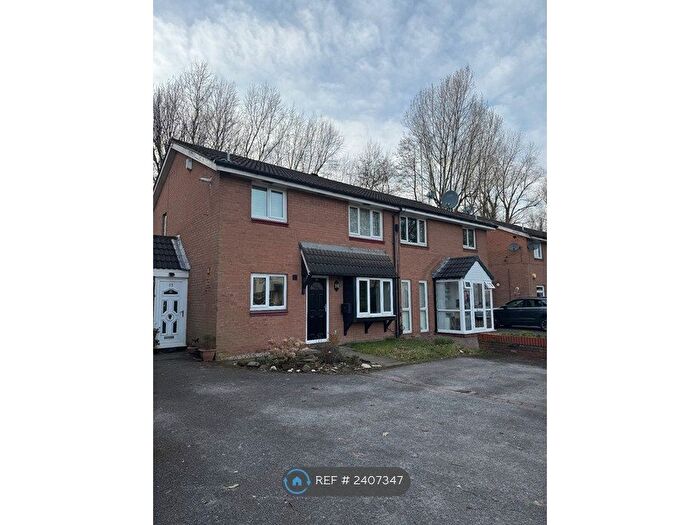 2 Bedroom Flat To Rent In Givendale Drive, Manchester, M8