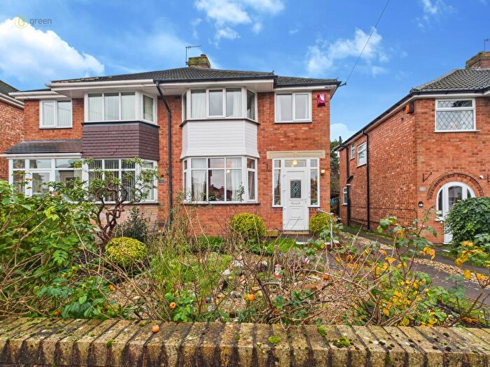 3 Bedroom Semi Detached House For Sale In Corinne Croft, Kingshurst, B37