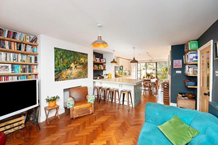 2 Bedroom Flat For Sale In Seafield Road, Hove, East Sussex, BN3