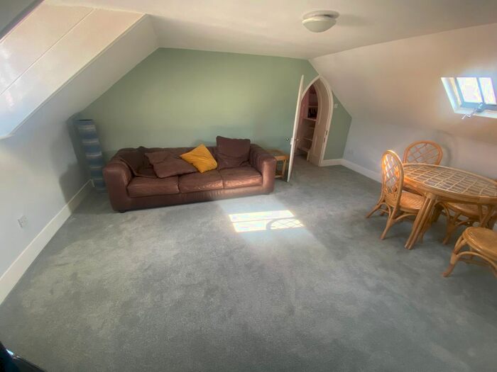 1 Bedroom Flat To Rent In High Street, Swanage, BH19