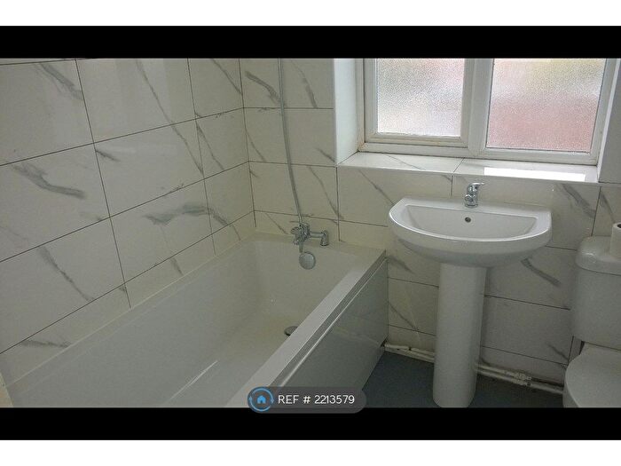 4 Bedroom Terraced House To Rent In Chelveston Drive, Corby, NN17