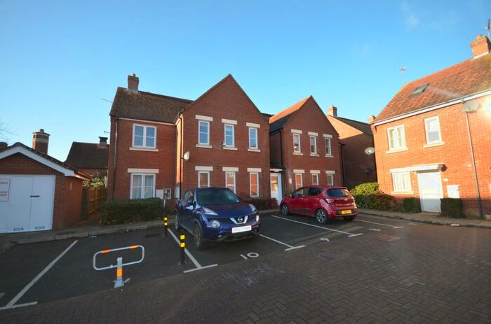 2 Bedroom Flat To Rent In Wood Street, Town Center, Kettering, NN16