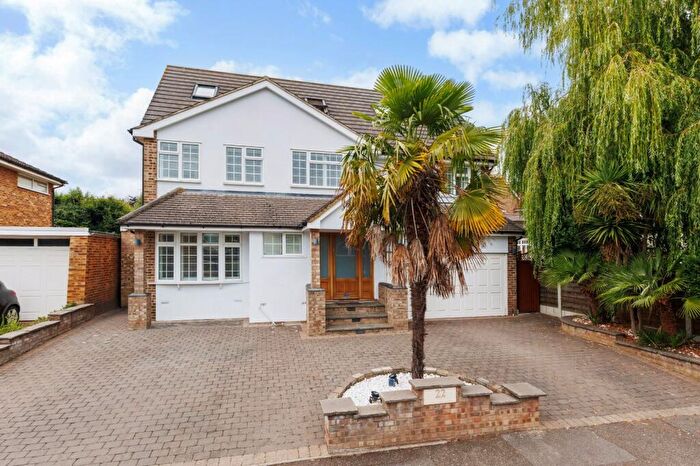7 Bedroom Detached House For Sale In Baas Hill Close, Broxbourne, Hertfordshire, EN10