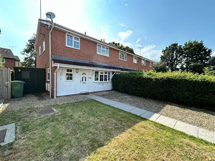 2 Bedroom Terraced House To Rent In James Close, Chippenham, SN15