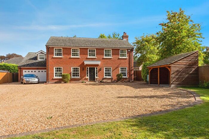 6 Bedroom Detached House For Sale In Woodland Gardens, Guyhirn, Wisbech, PE13