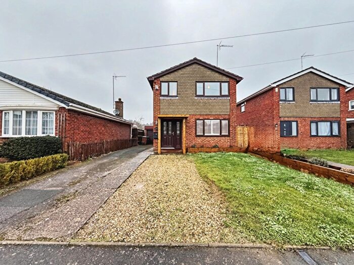 3 Bedroom Detached House For Sale In West Street, Weedon, NN7