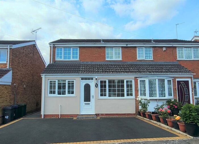 3 Bedroom Semi-Detached House To Rent In Goodison Gardens, Erdington, Birmingham, B24