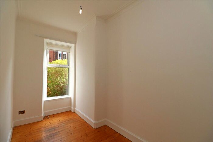 2 Bedroom Apartment To Rent In Fergus Drive, North Kelvinside, Glasgow, G20