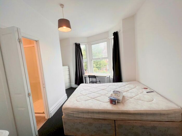 7 Bedroom Detached House To Rent In Ash Road, Bishopston, Bristol, BS7
