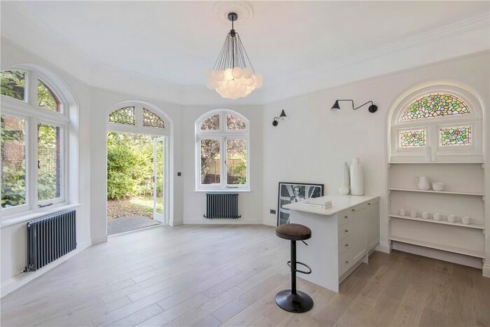 1 Bedroom Flat To Rent In Wexford Lodge, Nightingale Lane, London, SW12