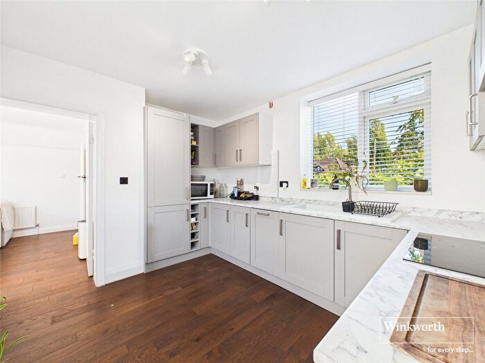1 Bedroom Flat For Sale In Wells Drive, Kingsbury, London, NW9