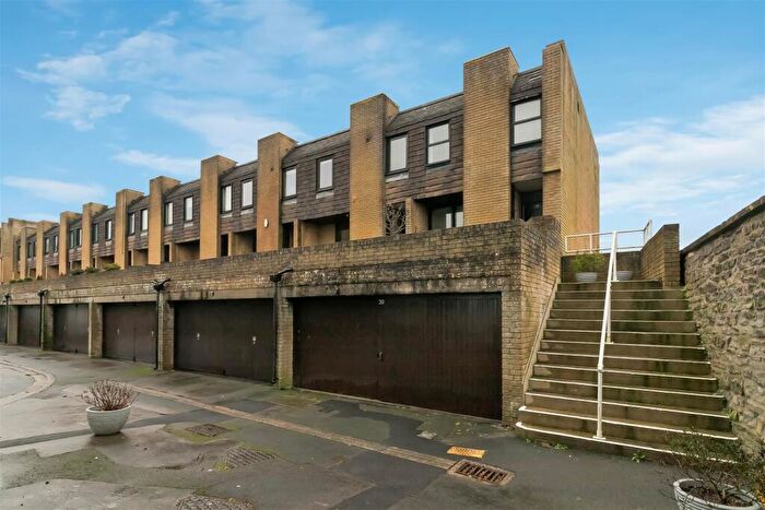 3 Bedroom End Of Terrace House For Sale In Old Vicarage Green, Keynsham, BS31