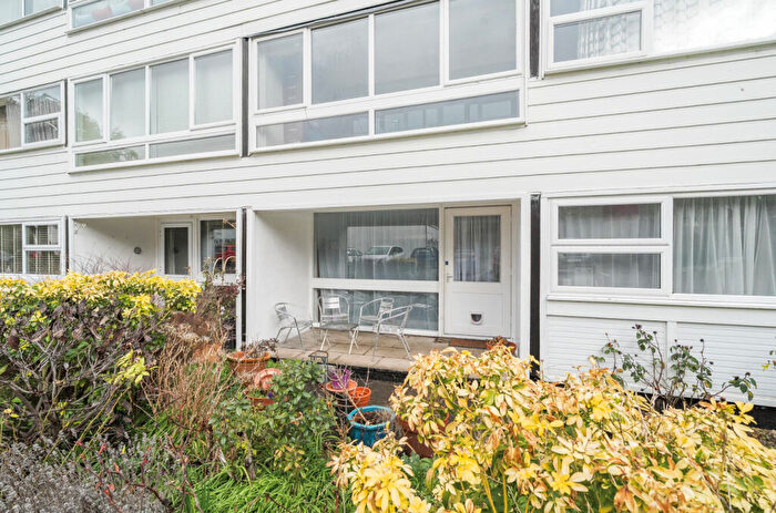 2 Bedroom Apartment For Sale In Park Place, Cheltenham, Gloucestershire, GL50