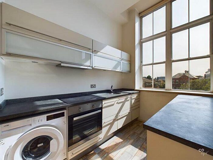 2 Bedroom Detached House To Rent In Richmond Terrace, Brighton, BN2
