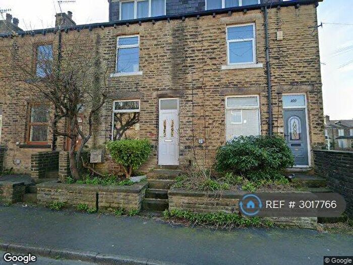 2 Bedroom Terraced House To Rent In Ashgrove, Bradford, BD10