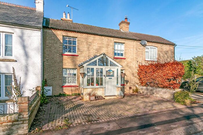 3 Bedroom Terraced House For Sale In Station Road, Lower Stondon, Henlow, SG16