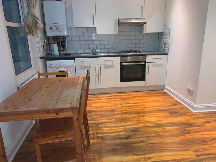 2 Bedroom Flat To Rent In Flaxman Road, London, SE5
