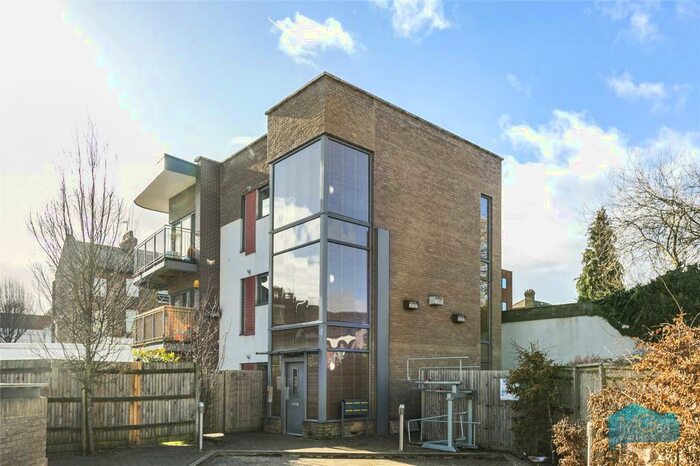 2 Bedroom Apartment To Rent In Sambroke Square, Barnet, Hertfordshire, EN4