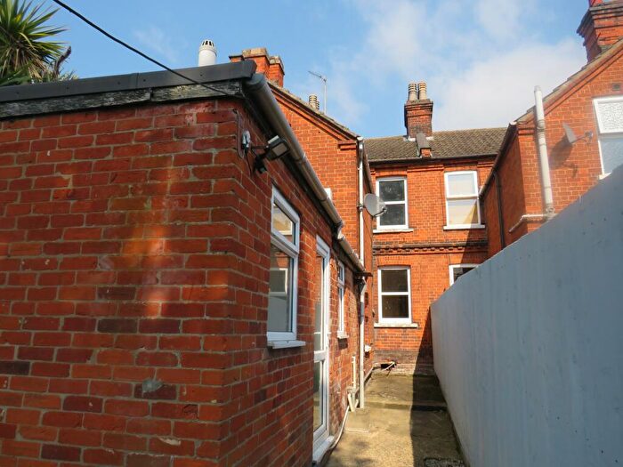 3 Bedroom House To Rent In Nat Flatman Street, Newmarket, CB8