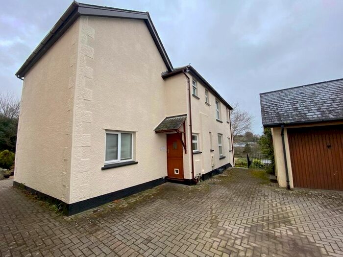 2 Bedroom Flat To Rent In Shelly Court, South Zeal, Okehampton, EX20