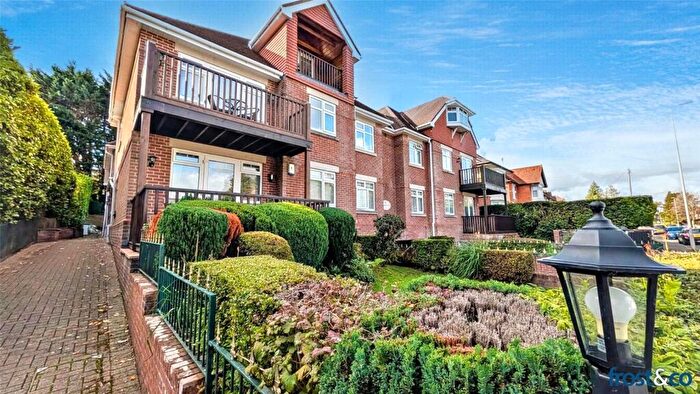 3 Bedroom Apartment For Sale In Penn Hill Avenue, Lower Parkstone, Poole, Dorset, BH14