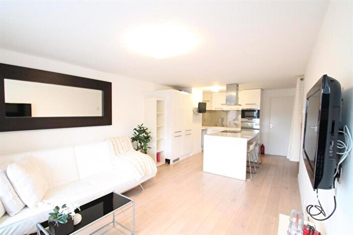 2 Bedroom Apartment For Sale In Lisson Grove, NW1