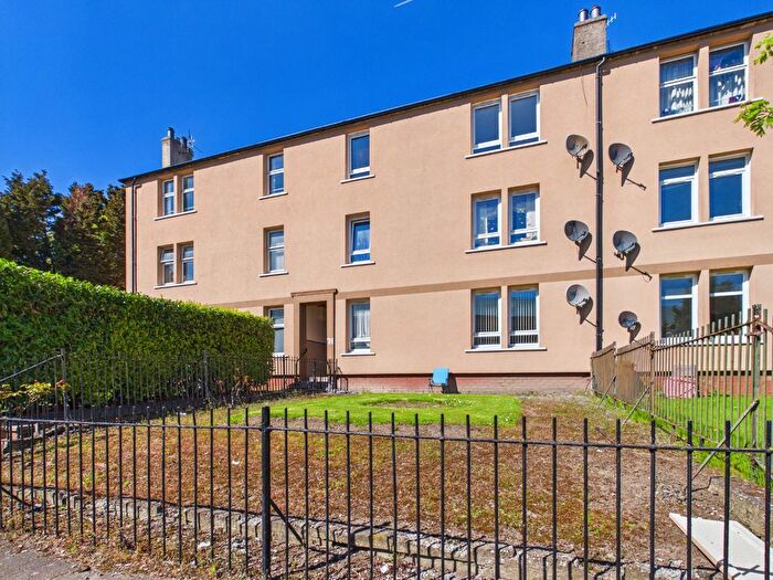 2 Bedroom Flat To Rent In Sandeman Street, Stobswell, Dundee, DD3