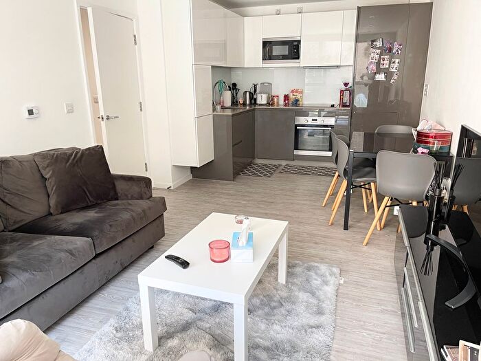 2 Bedroom Flat To Rent In Fleet Street, Brighton, BN1