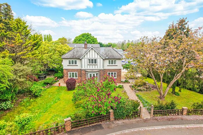 3 Bedroom Detached House For Sale In Melville Avenue, Old St. Mellons, Cardiff, CF3