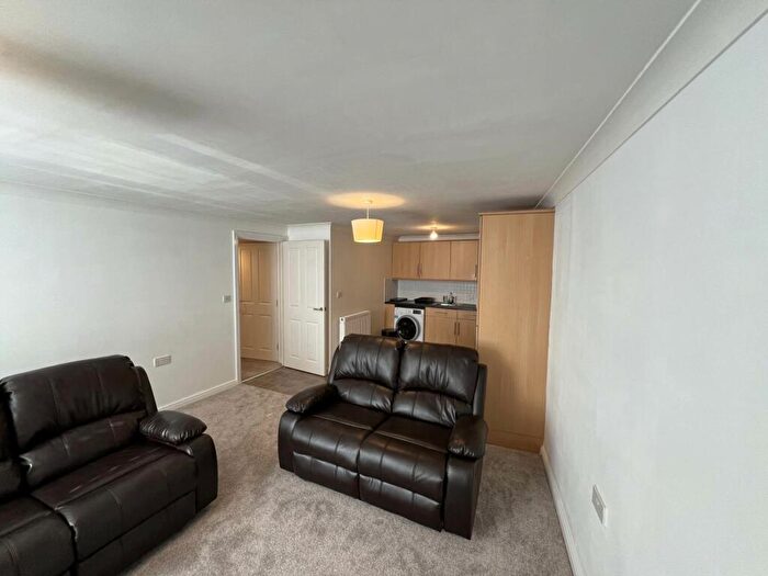 1 Bedroom Flat To Rent In High Street, Selsey, PO20