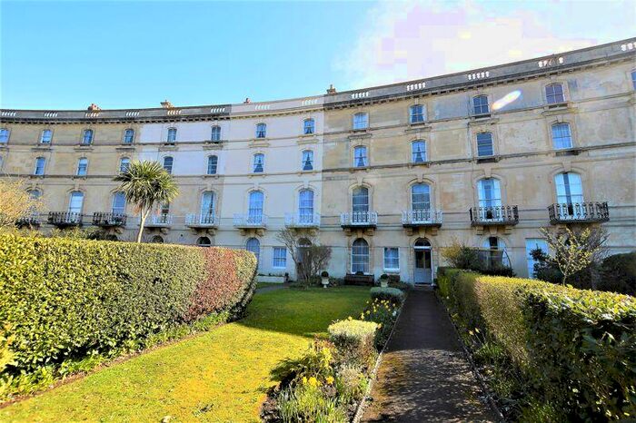 1 Bedroom Apartment To Rent In Ellenborough Crescent, Weston-Super-Mare, BS23