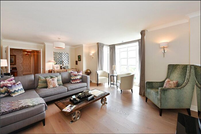 3 Bedroom Apartment To Rent In Abbey Road, St Johns Wood, London, NW8
