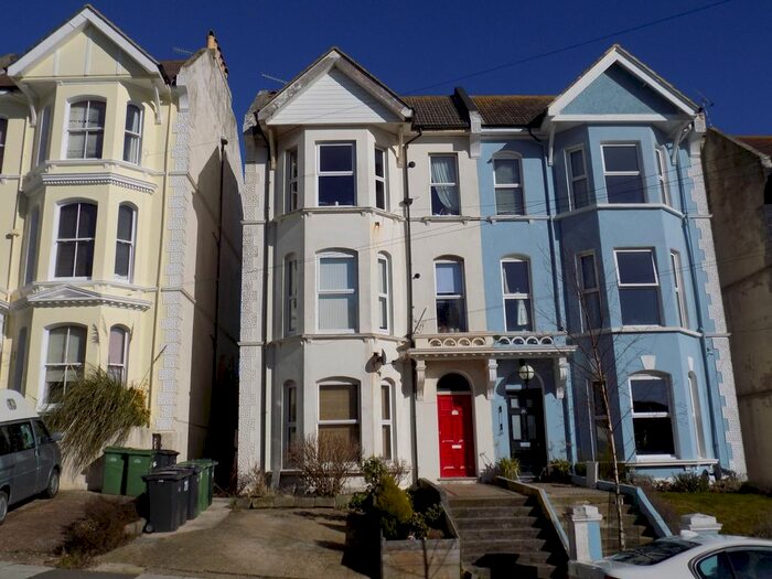 1 Bedroom Flat To Rent In Priory Avenue, Hastings, TN34