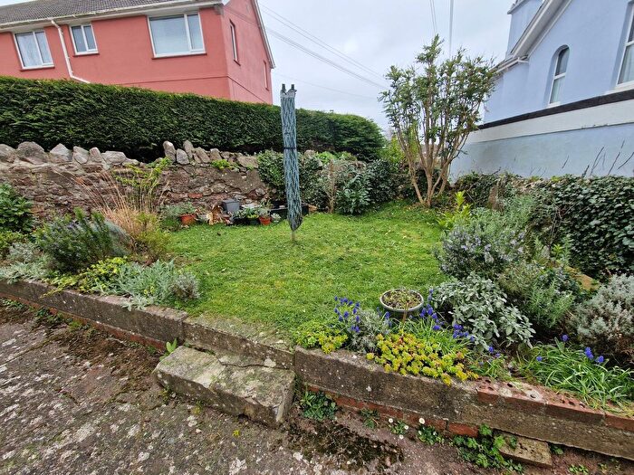 1 Bedroom Flat To Rent In Hermosa Road, Teignmouth, TQ14