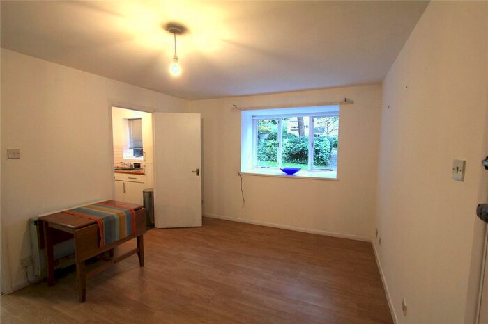 1 Bedroom Studio To Rent In Cambridge Gardens, London, N10