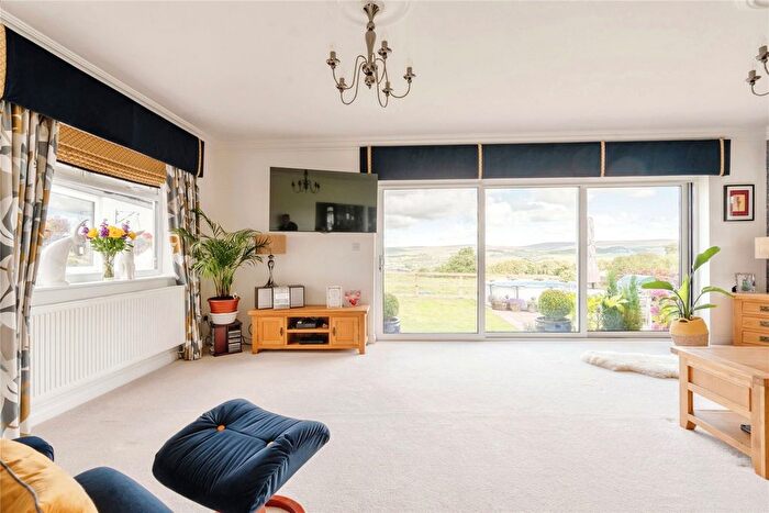 4 Bedroom Detached House For Sale In Rosehill Road, Burnley, Lancashire, BB11